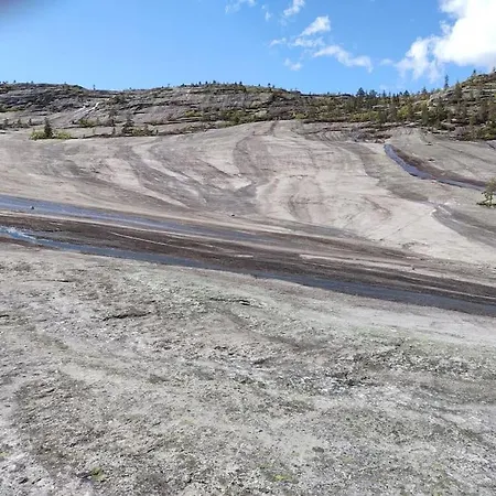 Utleieleilighet 4 Sengeplasser Og Ut * Drangedal